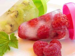 fresh fruit popsicles raspberry and kiwi